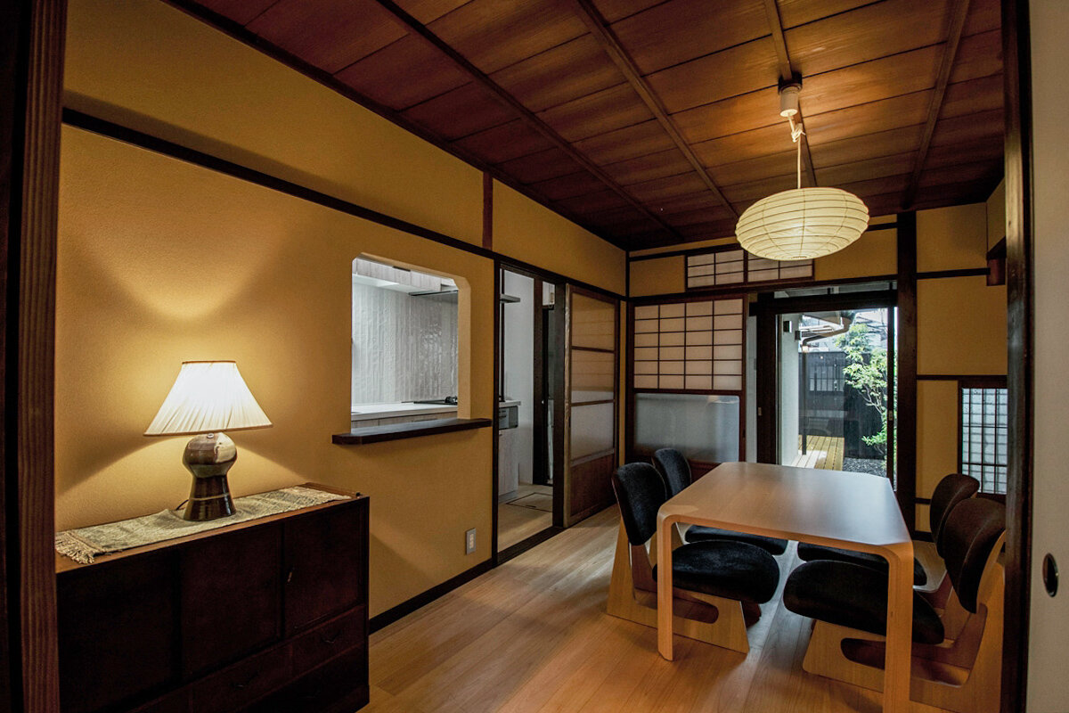 京別邸北野のダイニング