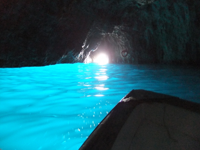 京丹後の青の洞窟