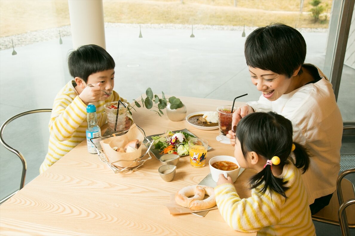カフェ「IMONO KITCHEN」