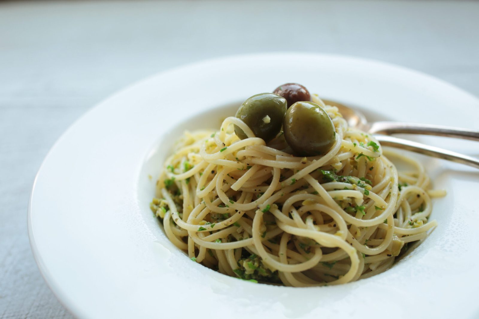 金辺オリーブ園のオリーブペーストを使ったパスタ
