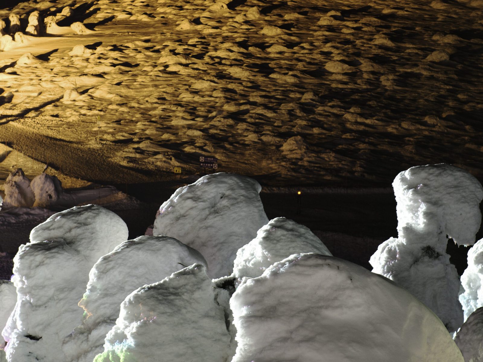 夜の樹氷風景