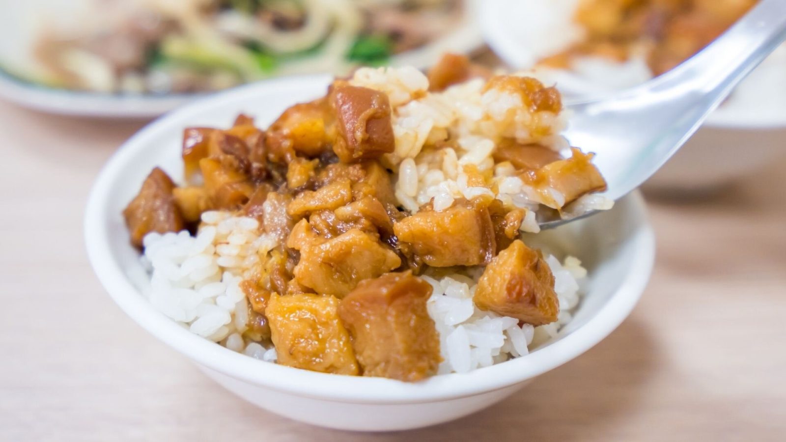 台湾B級グルメ「魯肉飯（ルーローファン）」