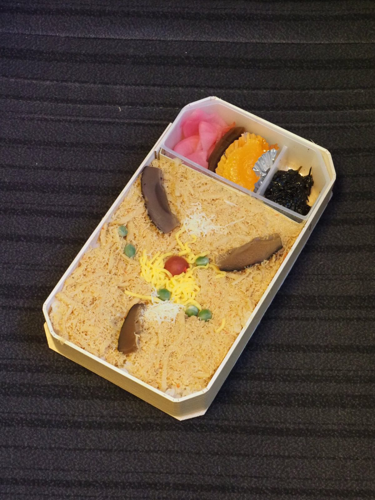 全面に蟹のみが敷かれたかにめし