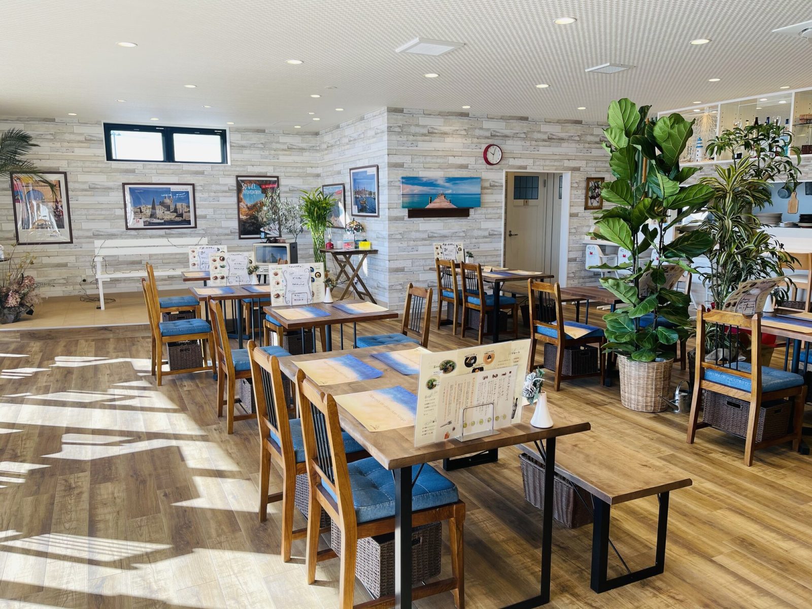 宮城県名取市にあるマルタ料理レストラン「Cafe Malta」の店内