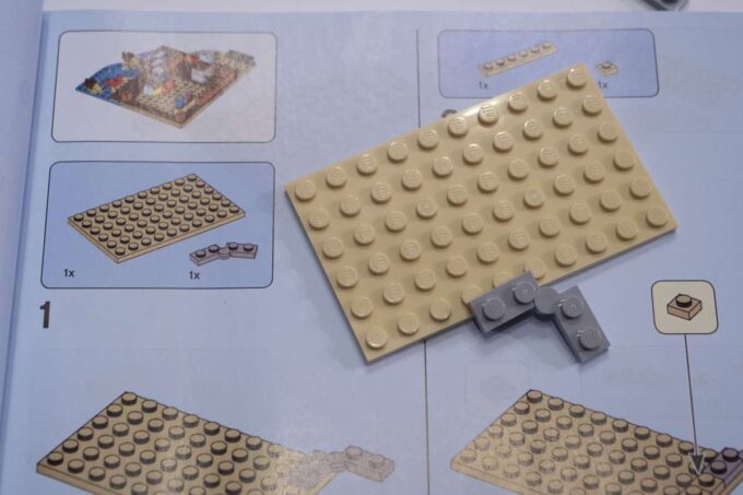 絵で示されたレゴブロック組み立て説明書