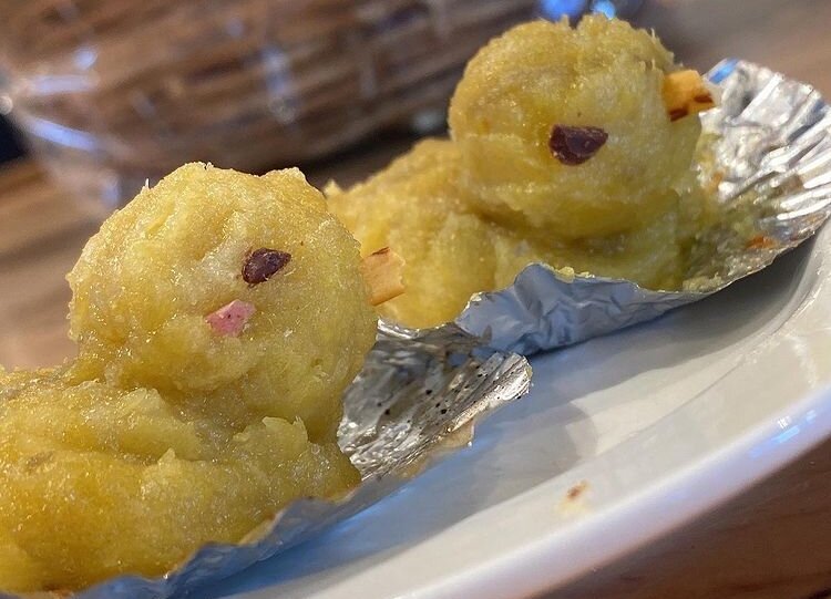 山梨県富士吉田市にある「ここカフェ」で提供されるスイートポテト