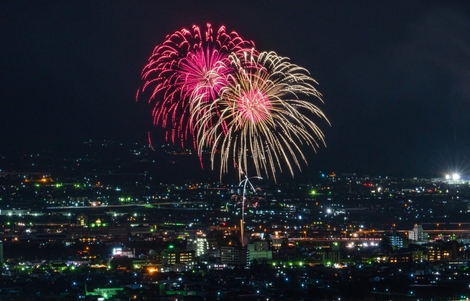 石和温泉花火大会