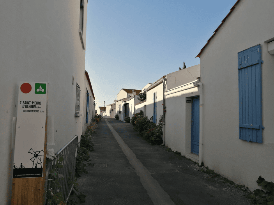 フランスのオレロン島の小路