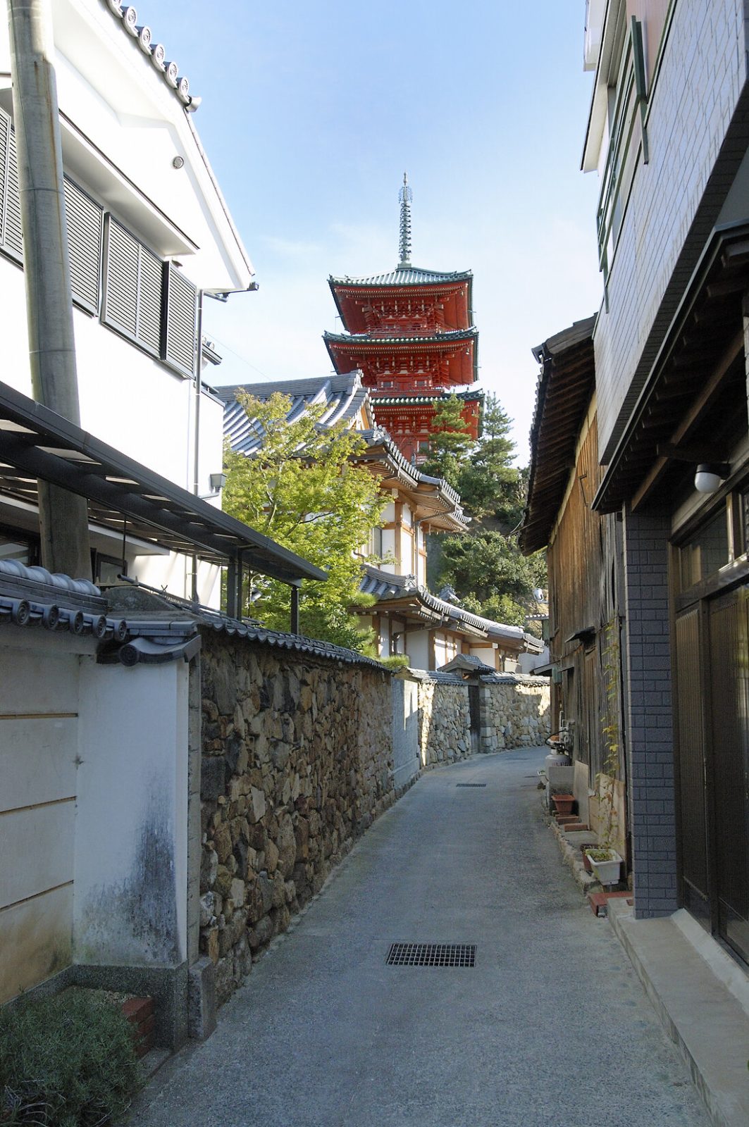 瀬戸内国際芸術祭の会場である小豆島の迷路のまち