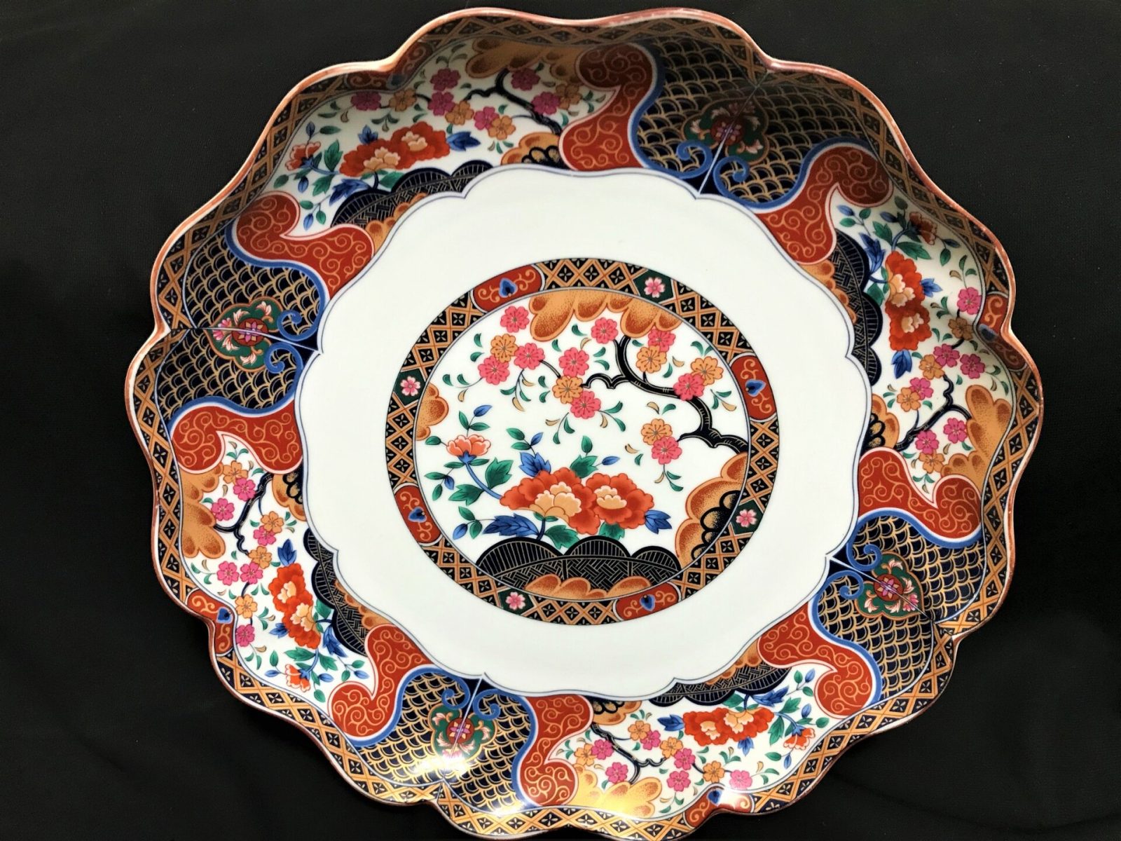 石川県の伝統工芸品・九谷焼の五彩手