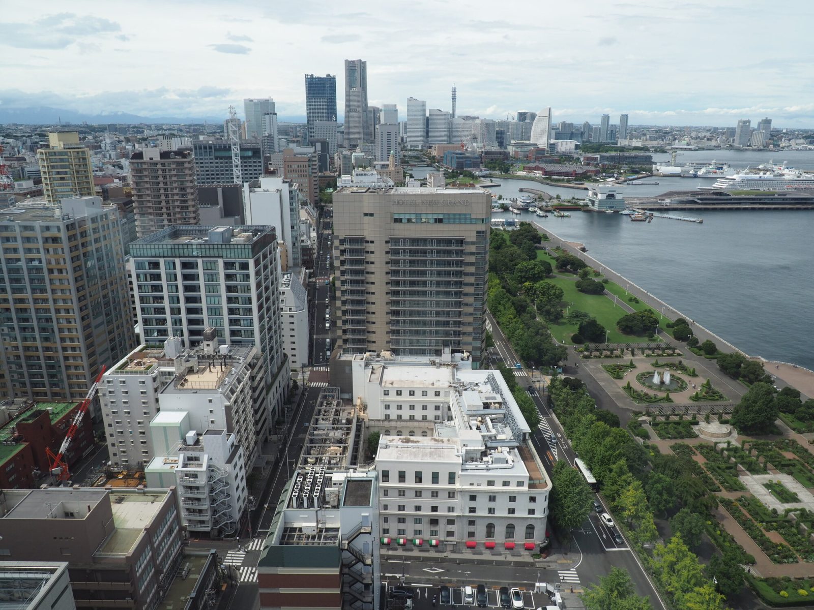 横浜マリンタワーから見える横浜の街並み