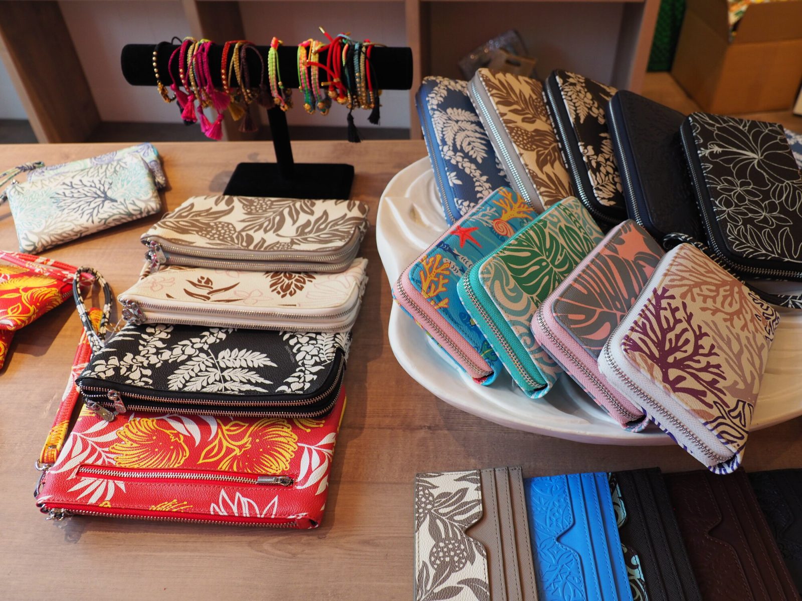 menehune collection 横浜マリンタワー店