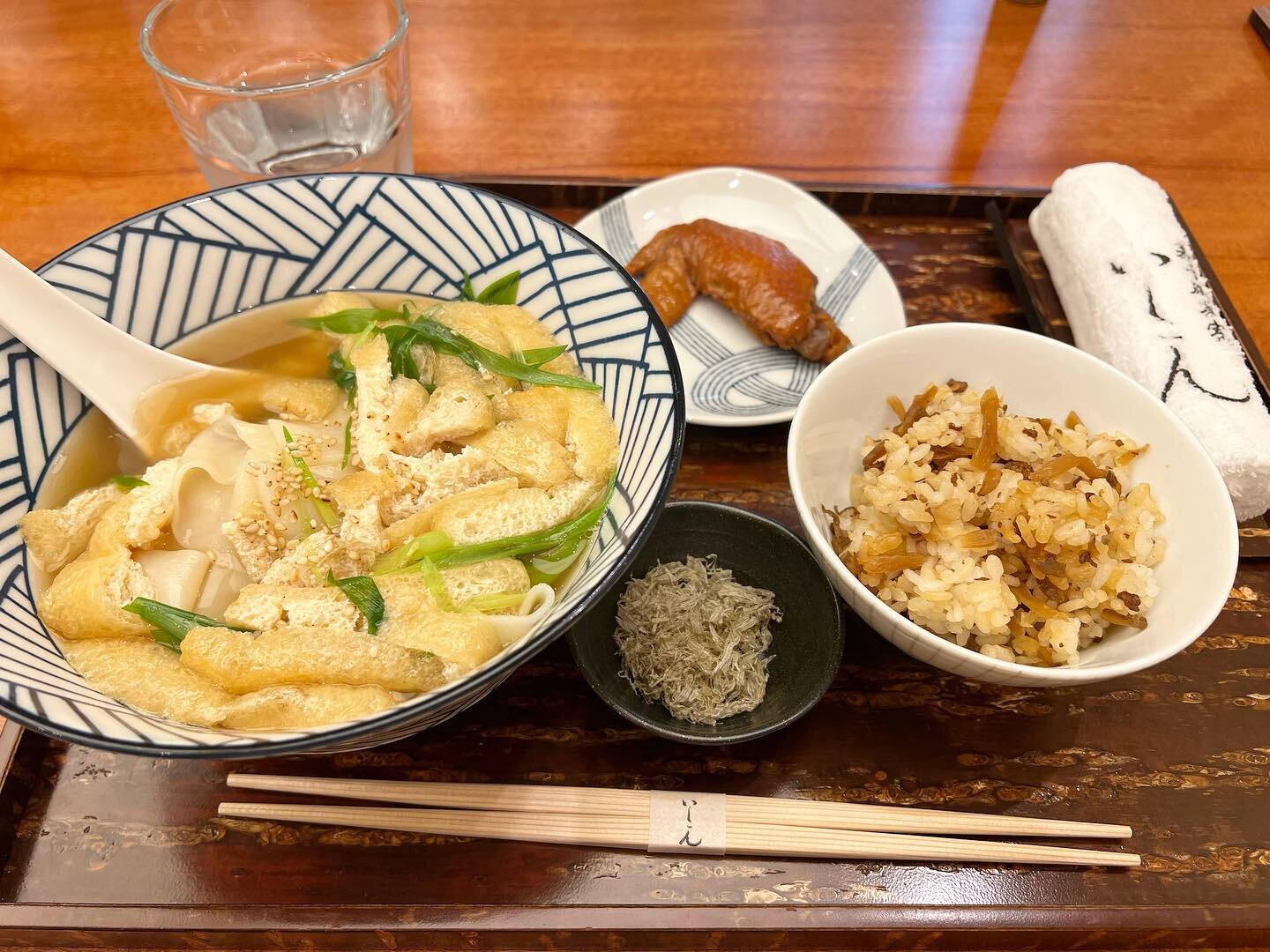 愛知県棊子麺茶寮いしこんのきしめん定食