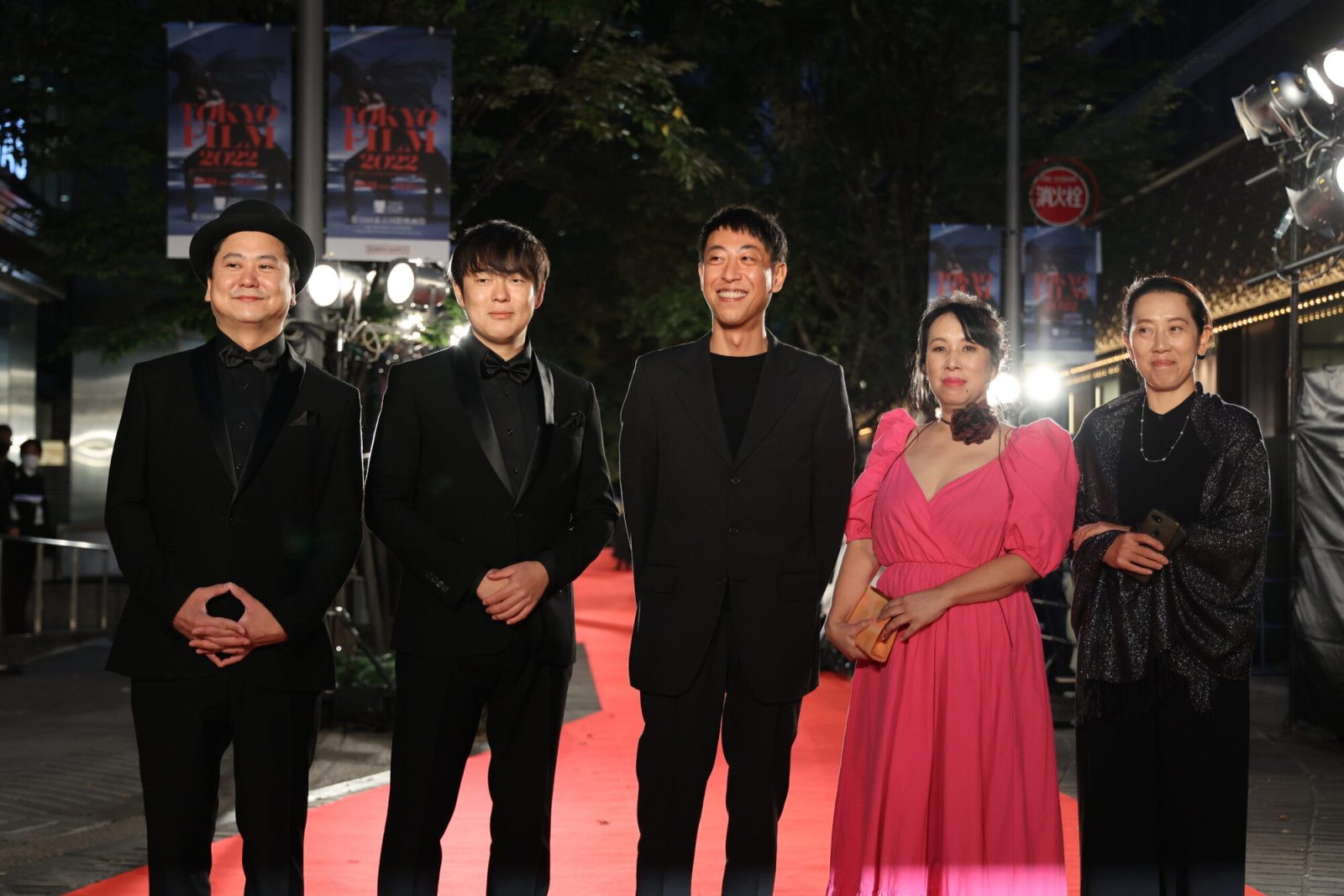 東京国際映画祭に出席した「アイ アム ア コメディアン」の監督・俳優陣