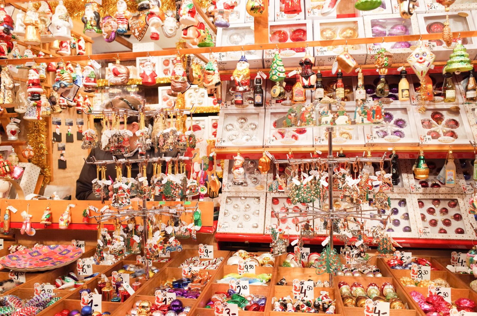ドイツのクリスマスマーケット光きらめくおとぎの国の楽しみ方