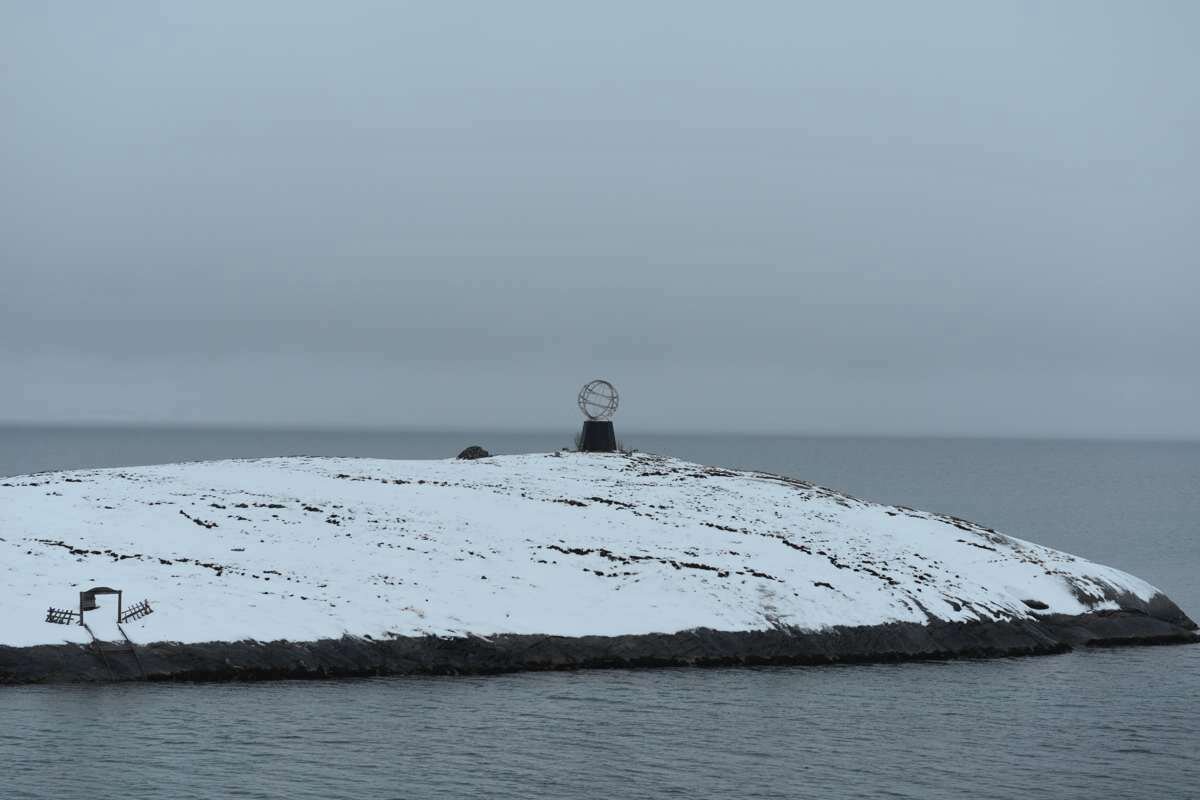 ノルウェー本土沖合に浮かぶ小島Vikingen Island