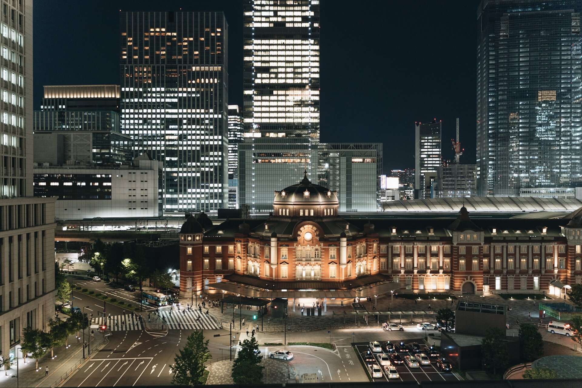 時間と人をつなぐ「東京駅」 ホームに降りたらまずは構内探索を