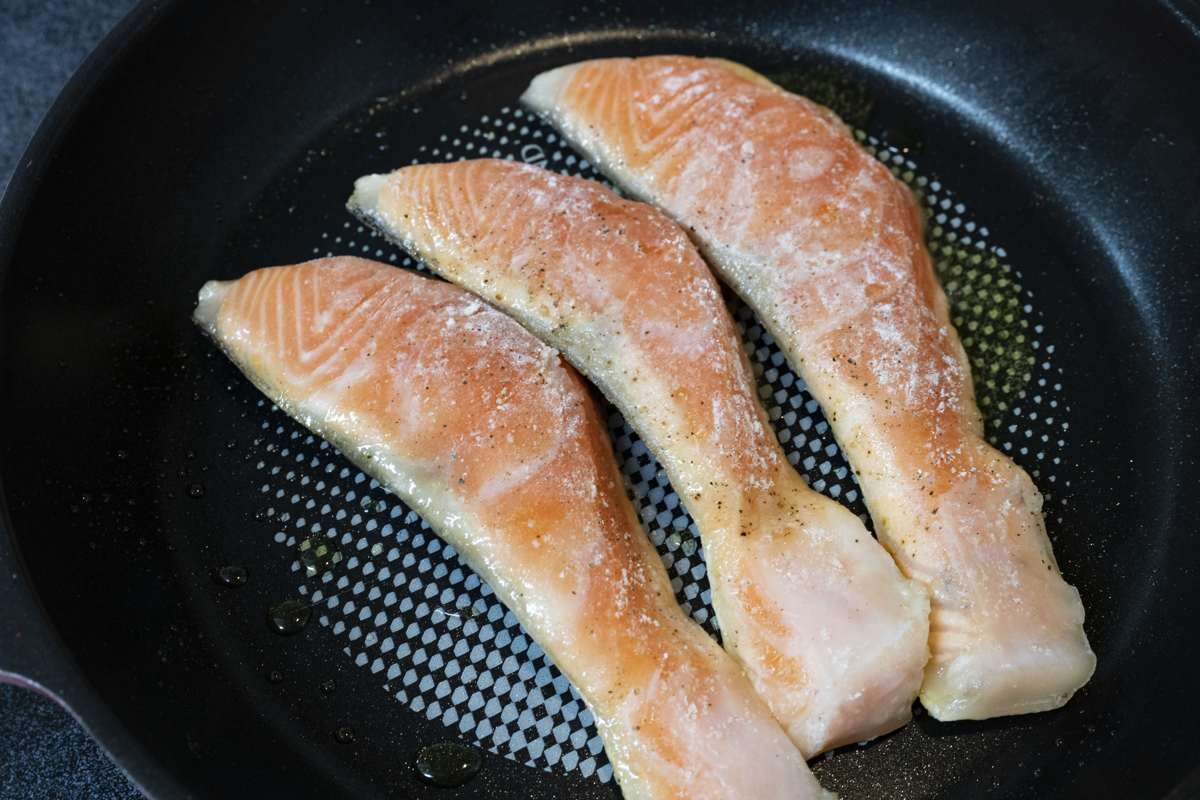 サーモン焼き