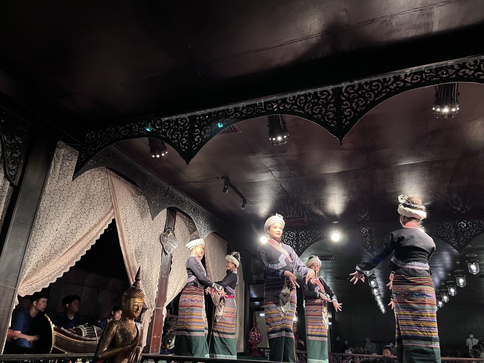 チェンマイのレストラン「Old Chiangmai Cultural Center」