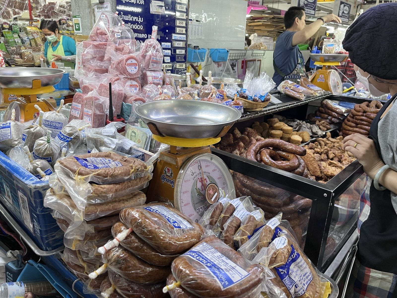チェンマイのワローロット市場