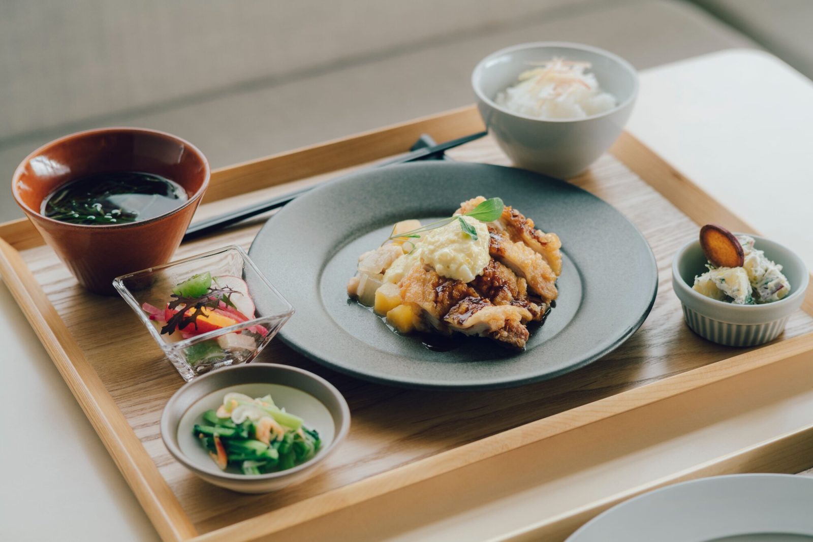 KOYO BASEのカフェダイニング