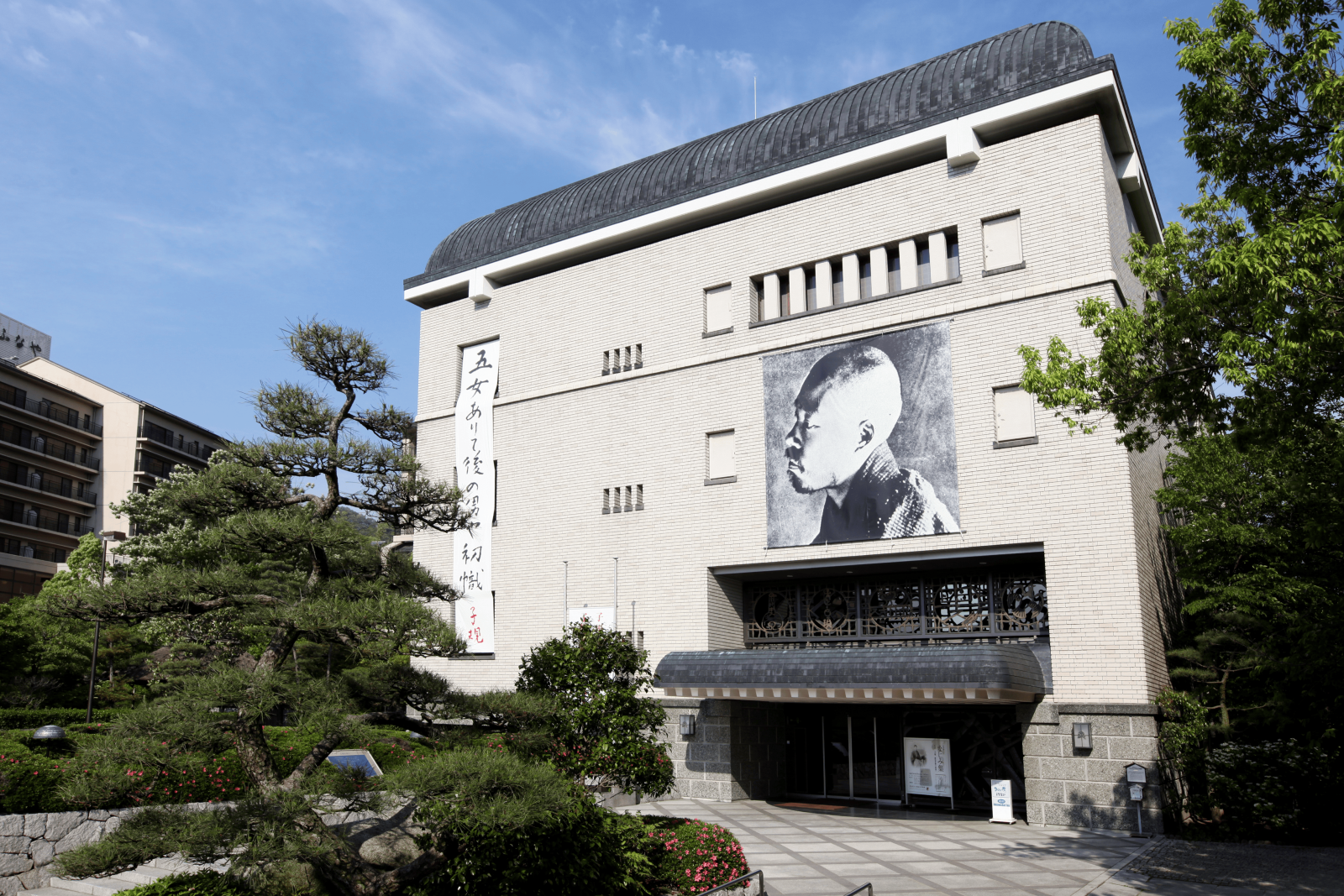 道後温泉の観光スポット子規記念博物館