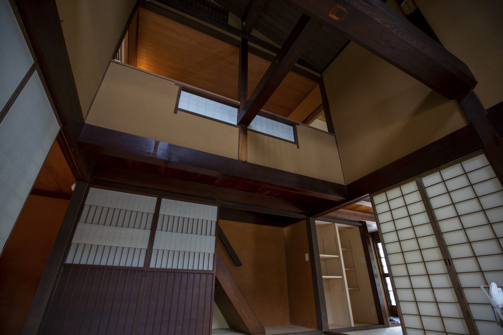 谷屋の吹抜けの天井