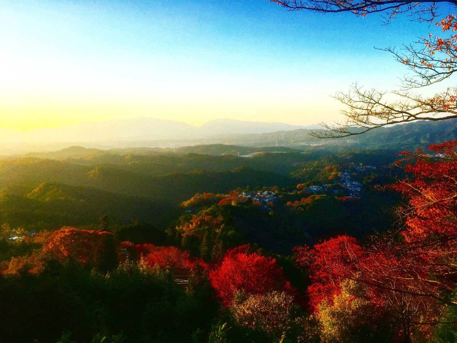 関西の紅葉スポット「吉野山」（奈良県）