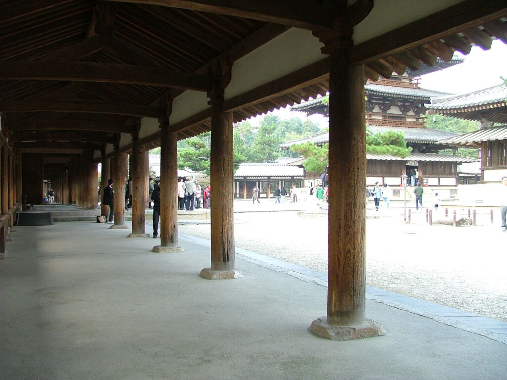 法隆寺の回廊