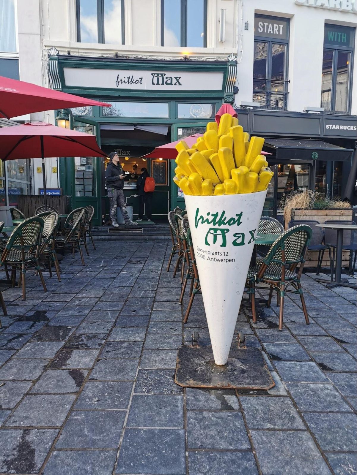 アントワープでおすすめのフリットのお店「Fritkot Max」
