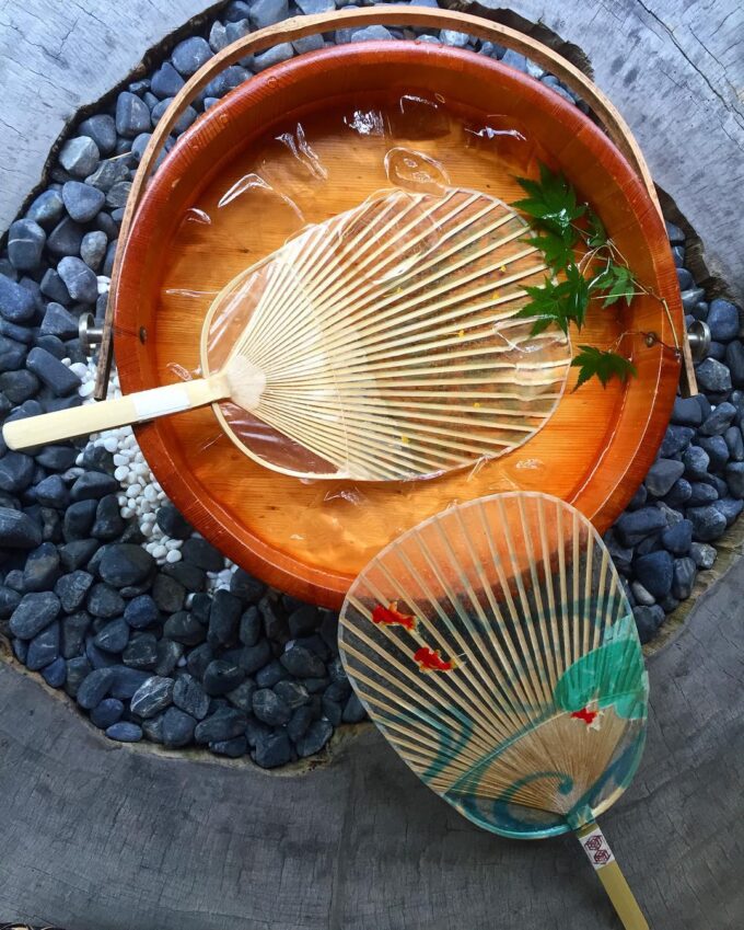 岐阜の伝統工芸、水うちわ