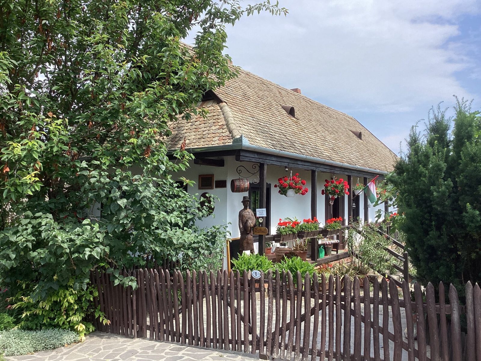 ホッロークー村のお店