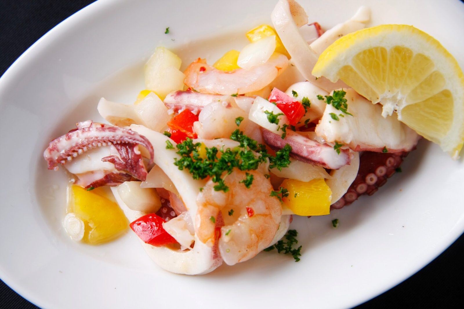 スペインおつまみの魚介のマリネ