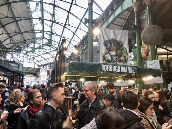 イギリス最大規模の食のマーケット「Borough Market」