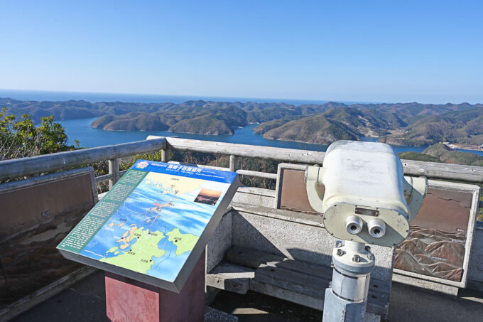 対馬のリアス式海岸・浅茅湾を一望できる展望台