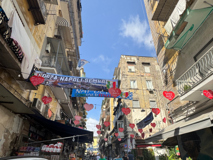 イタリア、ナポリの街並み