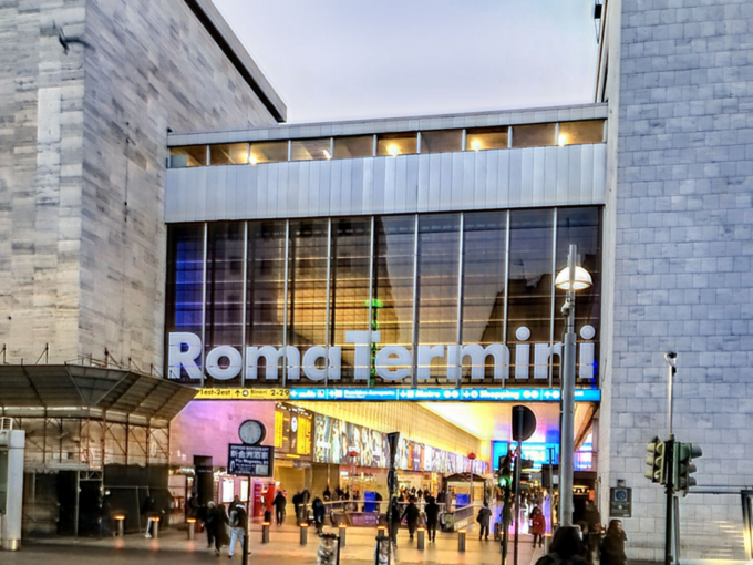 ローマ、テルミニ駅の入り口