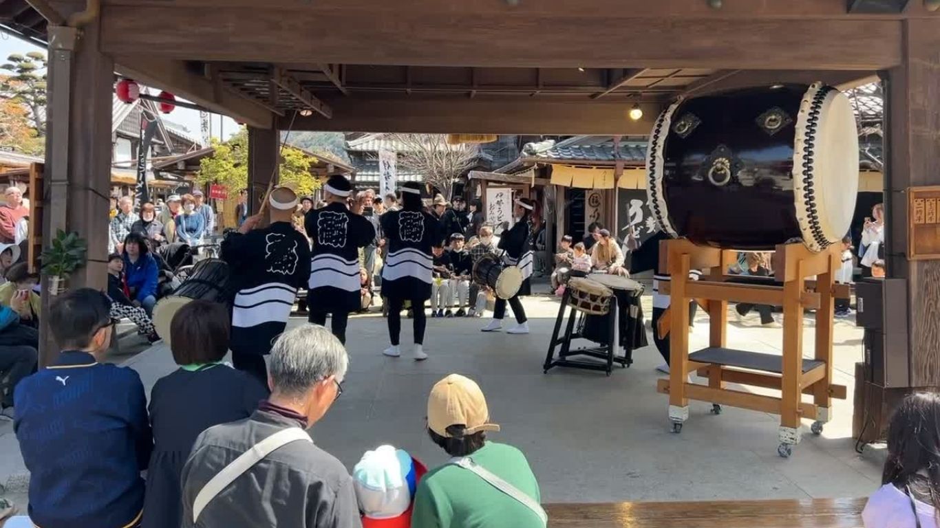 おかげ横丁の太鼓演奏