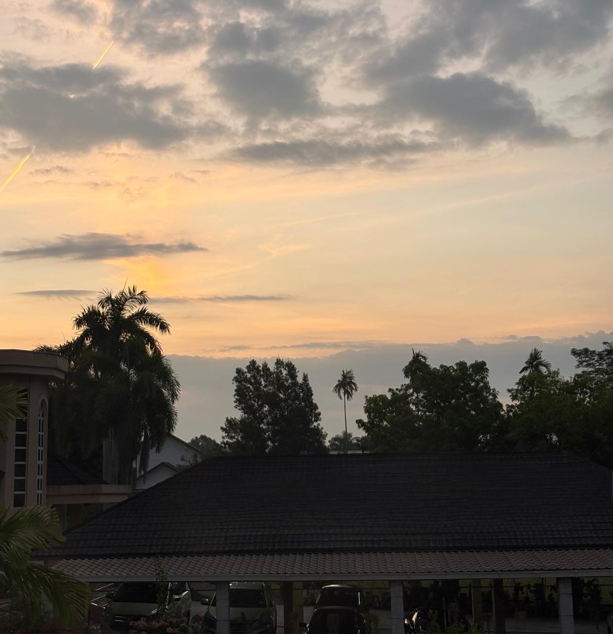 ブルネイの夕暮れの空