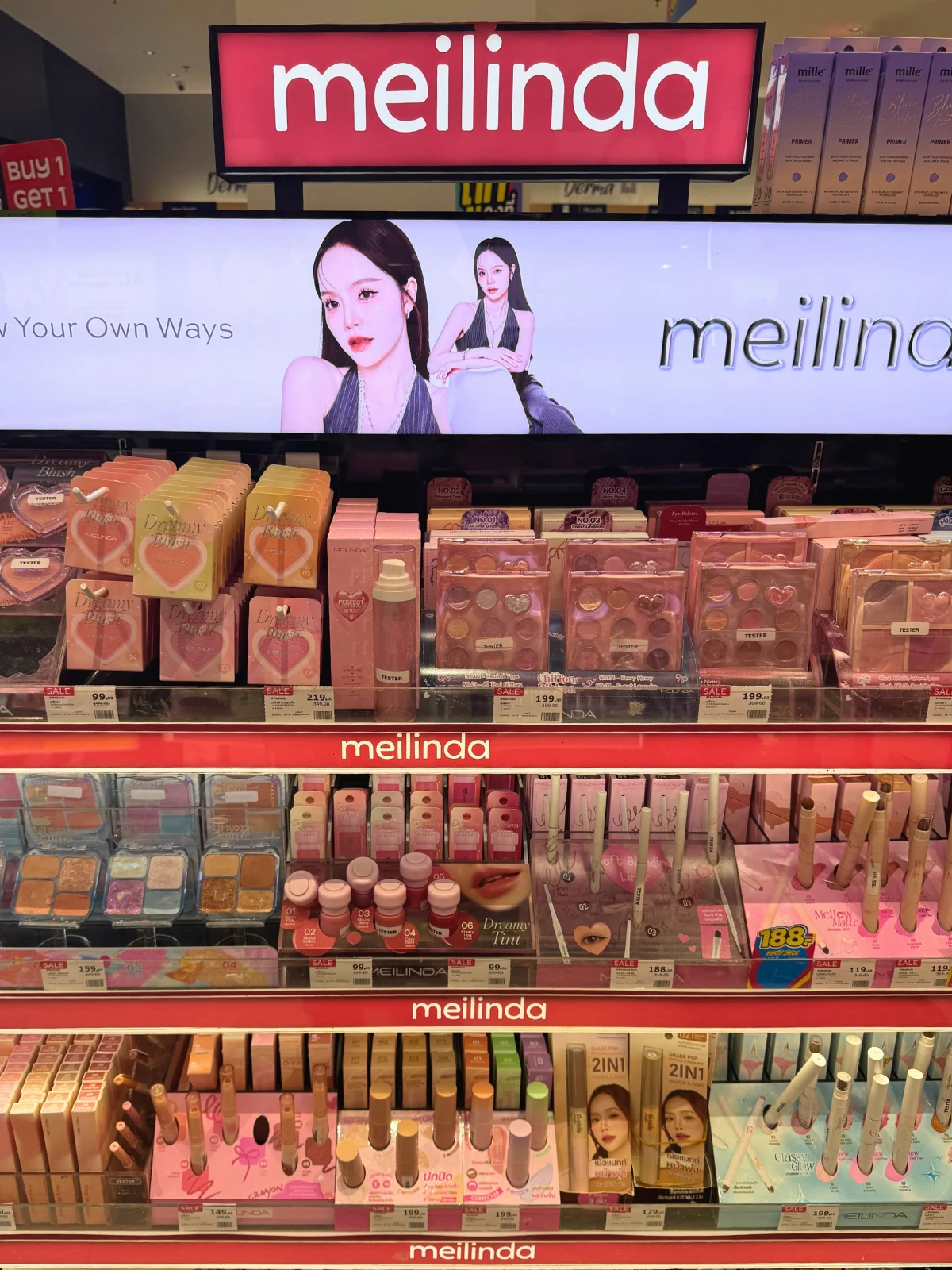 meilindaのコスメ陳列棚